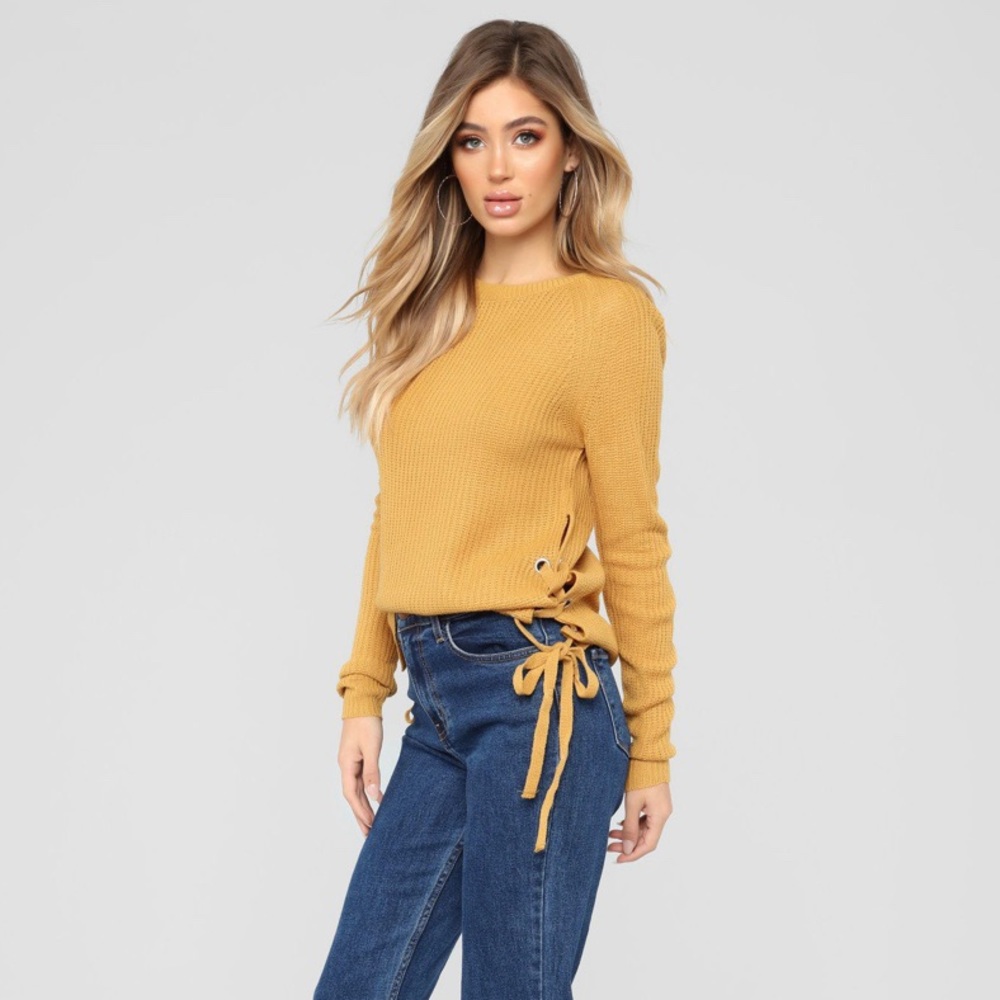 Kayden lace-up sweater- Fashion Nova - Picture 3 of 4